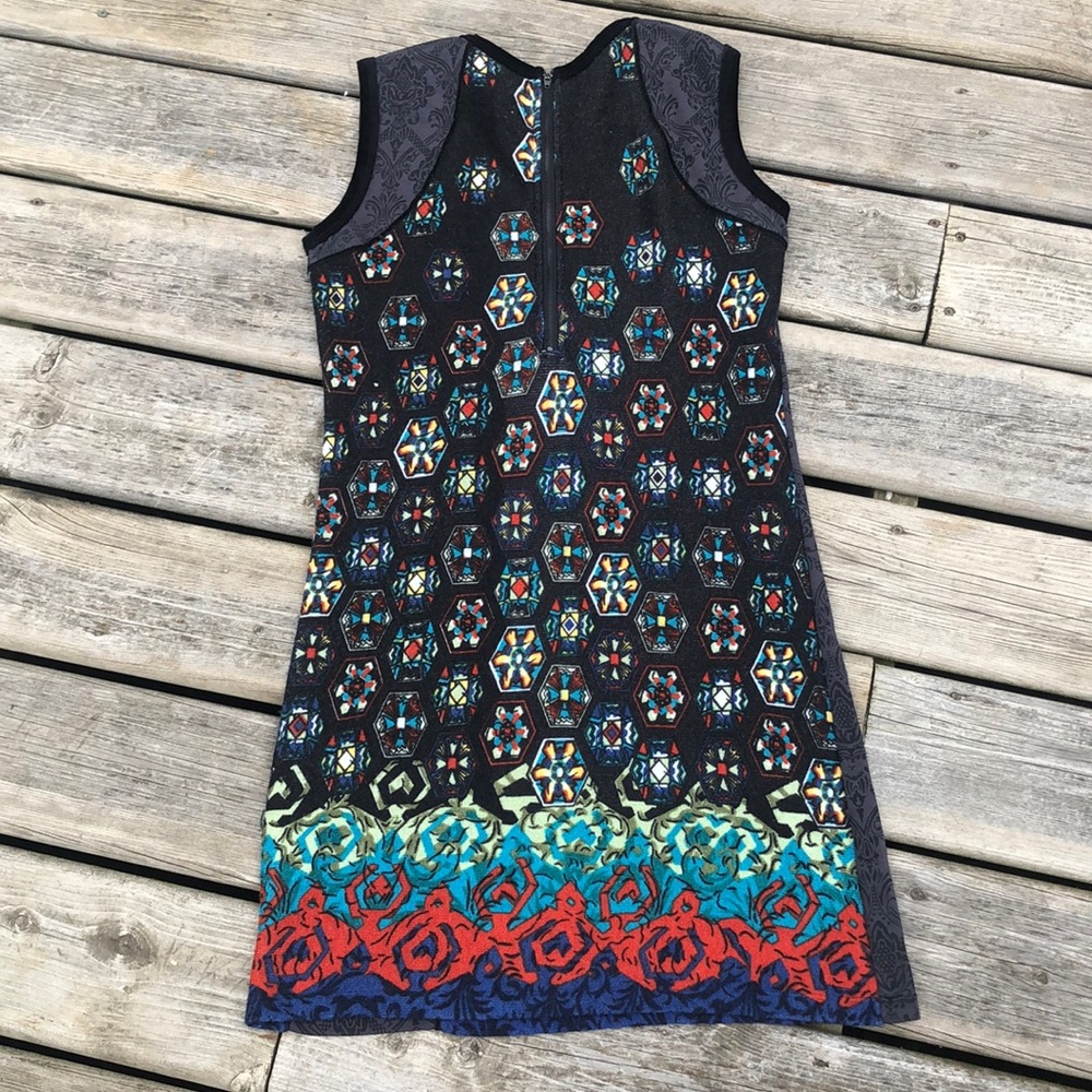 Papillon Sleeveless Dress - Picture 9 of 16